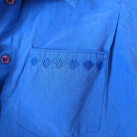 Embroidered Shell Collared Tee - Picture 3 of 3